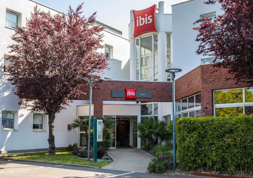 Massy Hotel | ibis Massy