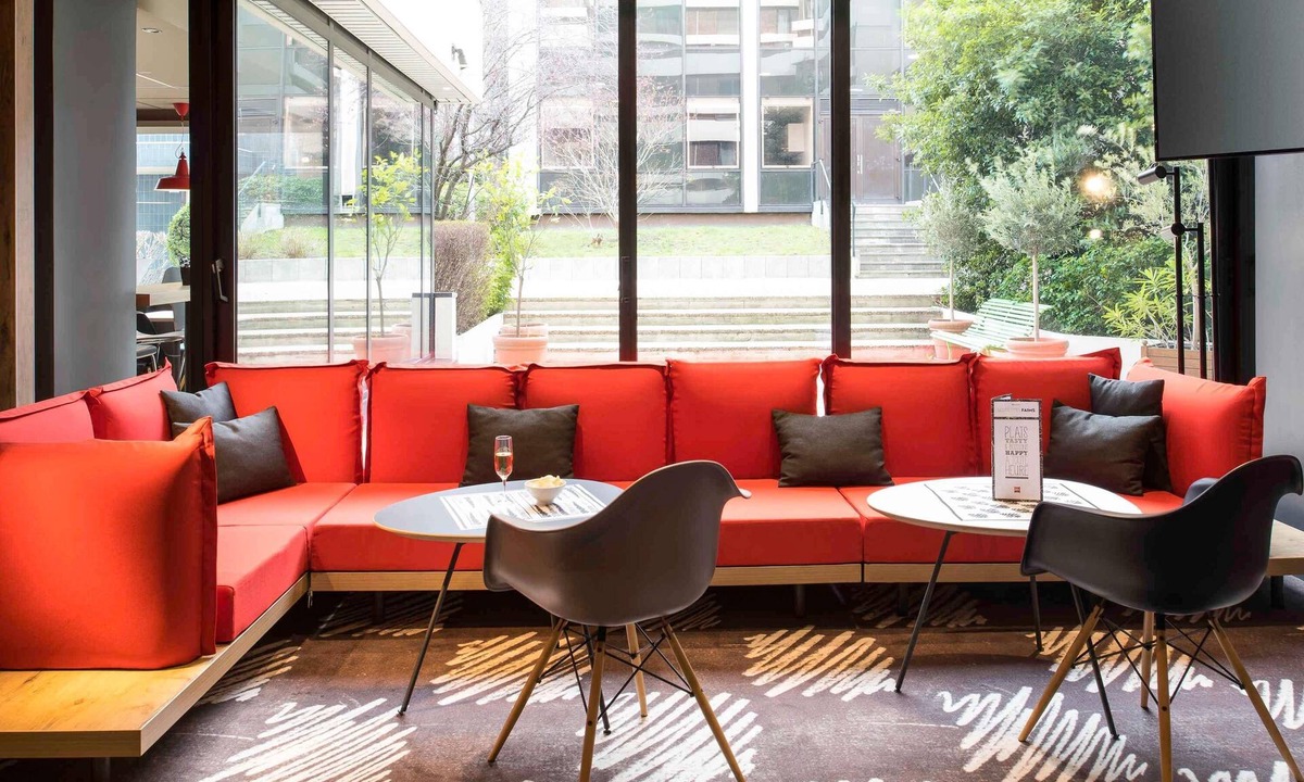 Suresnes Hotel | ibis Paris Pont De Suresnes