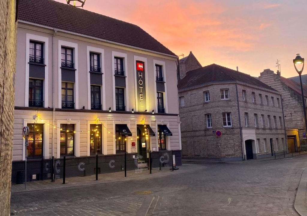 Saint-Omer Hotel | ibis Saint-Omer Centre