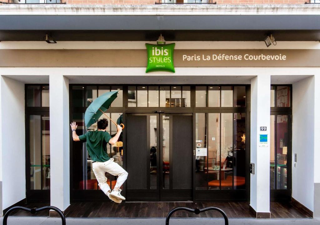 Gambetta Hotel | ibis Styles Paris La Défense Courbevoie
