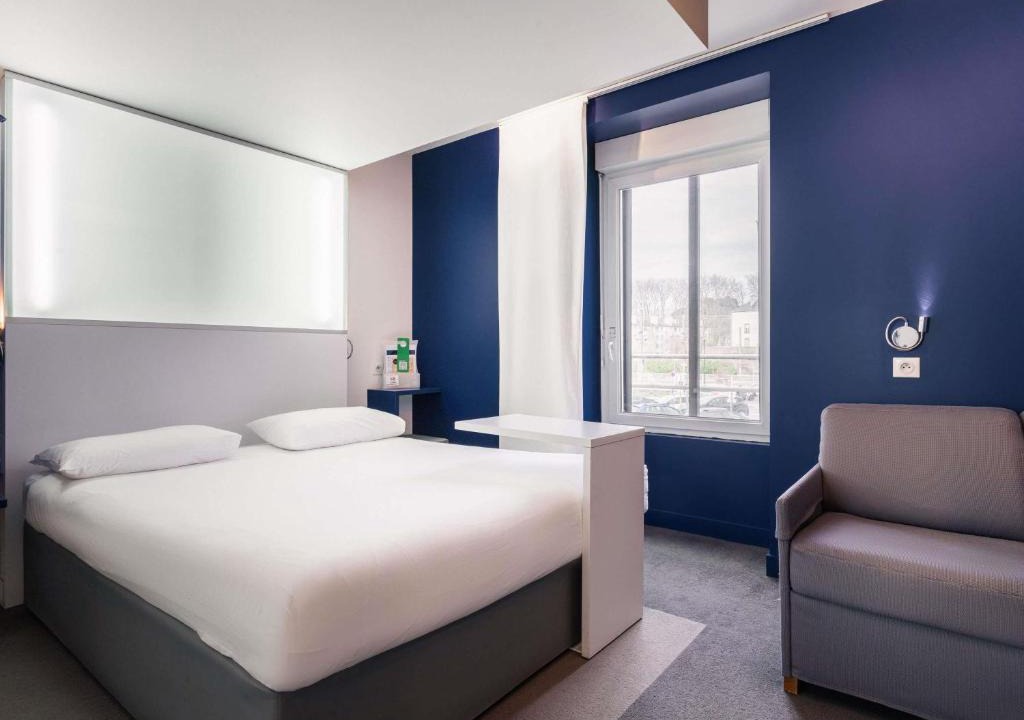 Vannes Hotel | ibis Styles Vannes Gare Centre