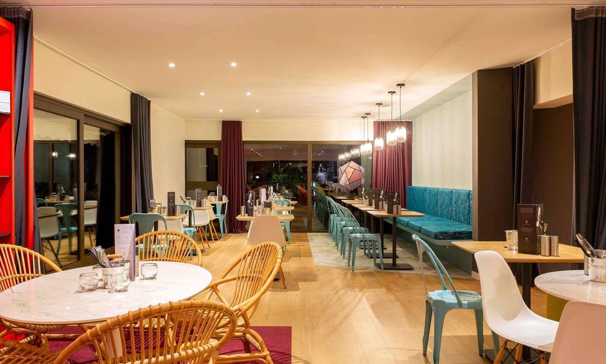 Chambray-les-Tours Hotel | ibis Tours Sud