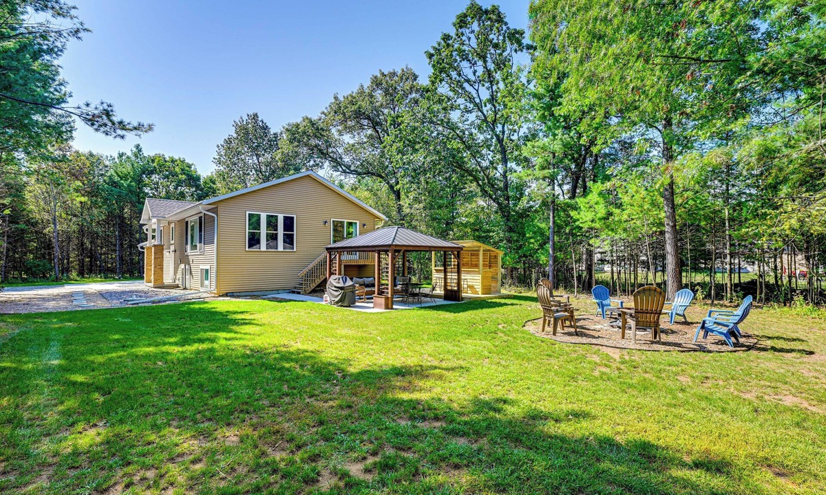 Arkdale House | Ice Fish & Snowmobile! Home 2 Mi to Petenwell Lake