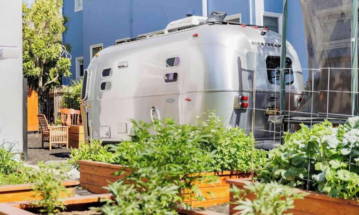 Fairview Park House | Iconic Airstream Retreat w/Hot Tub