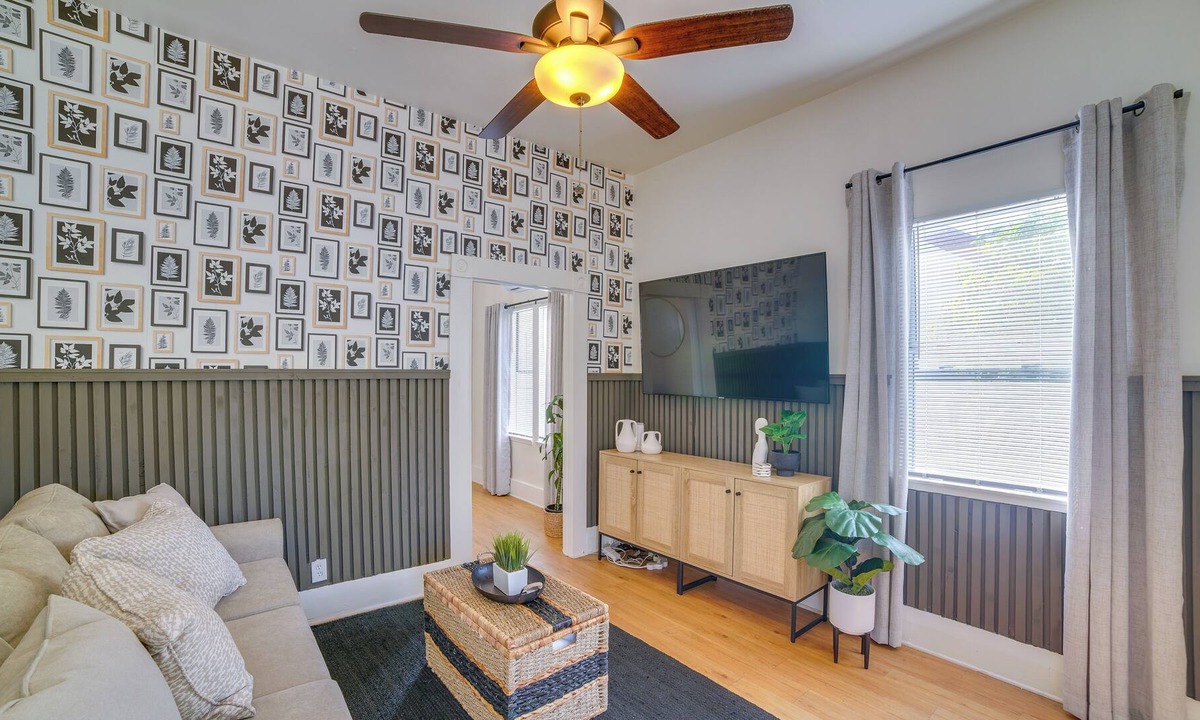 Downtown Riverside House | Ideally Located Riverside Duplex Unit!