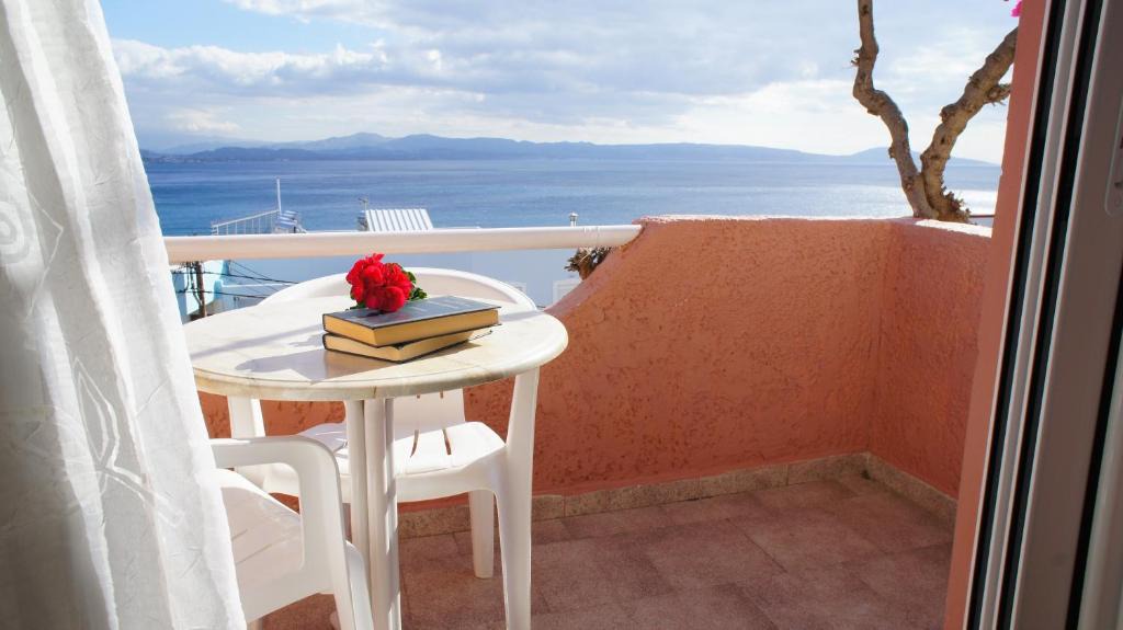 Agia Galini Hotel | Idi