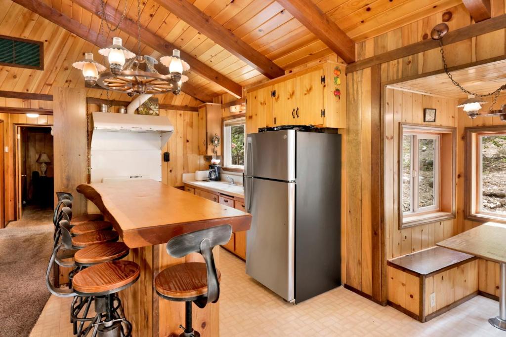 Fawnskin House | Idle Ours Cabin #713