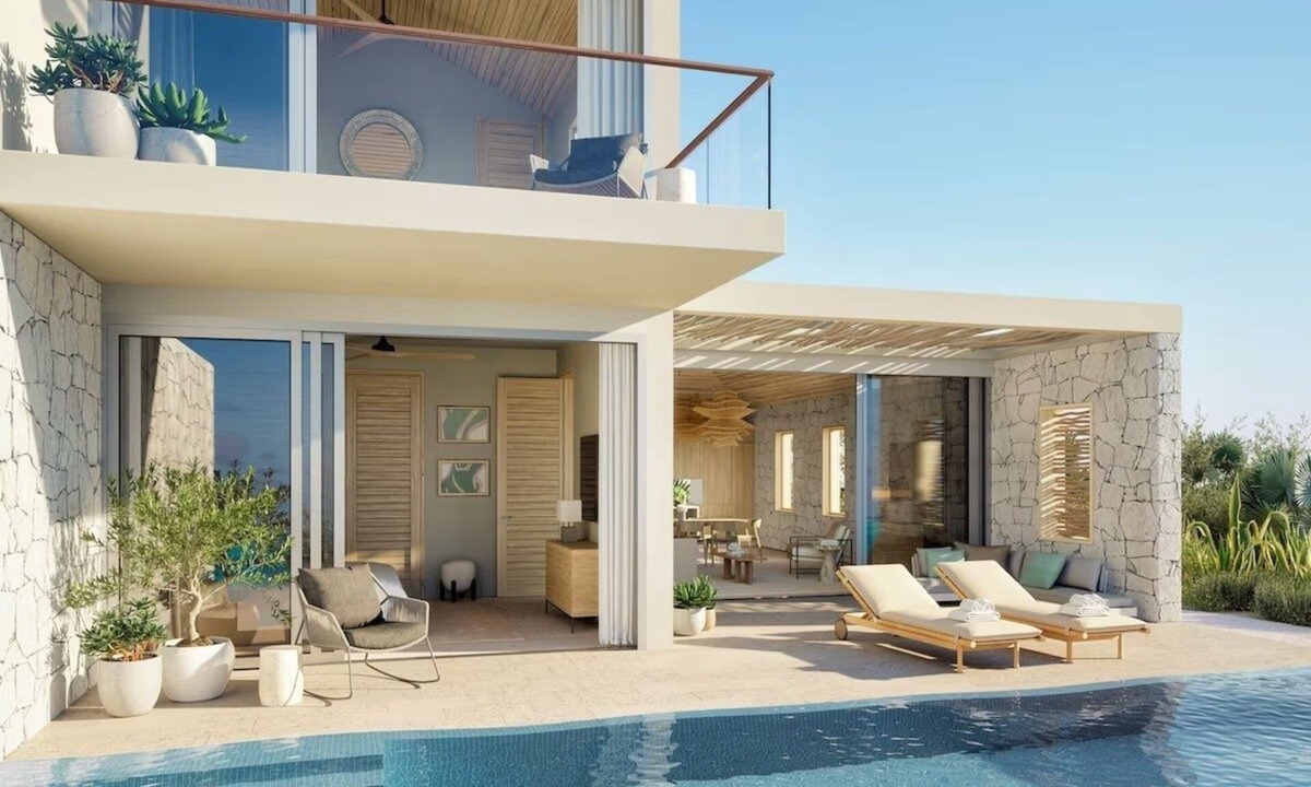 Providenciales Hotel | Idyllic Balcony Studio Perfect for Beachfront Tranquility Seekers