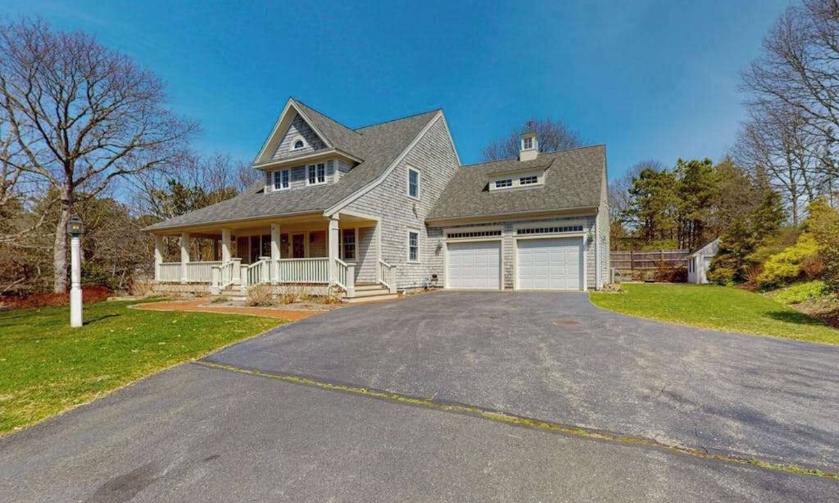 Cotuit House | Idyllic home on half-acre with amazing location, 3 living areas, central AC, W/D