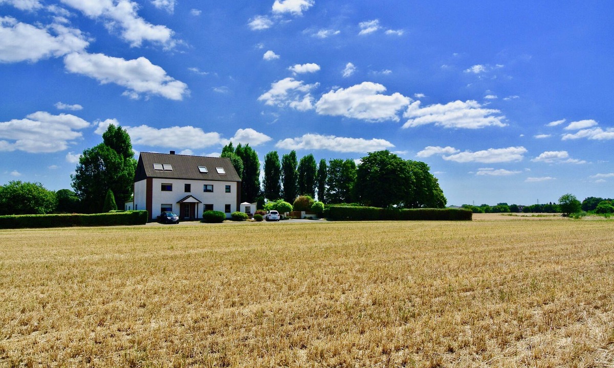 Rottgersbach House | Idyllically located country house with terrace, parking and attention to detail