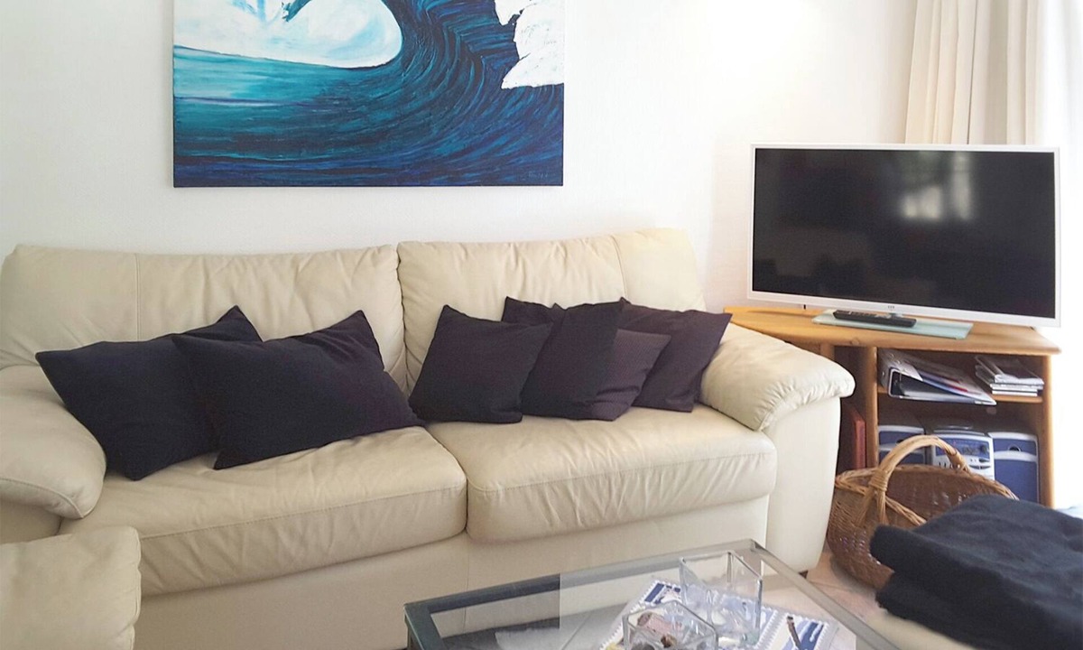 Ostseebad Prerow Apartment | Idyllically situated first floor apartment near Darßer Wald, south-facing terrace, WLAN