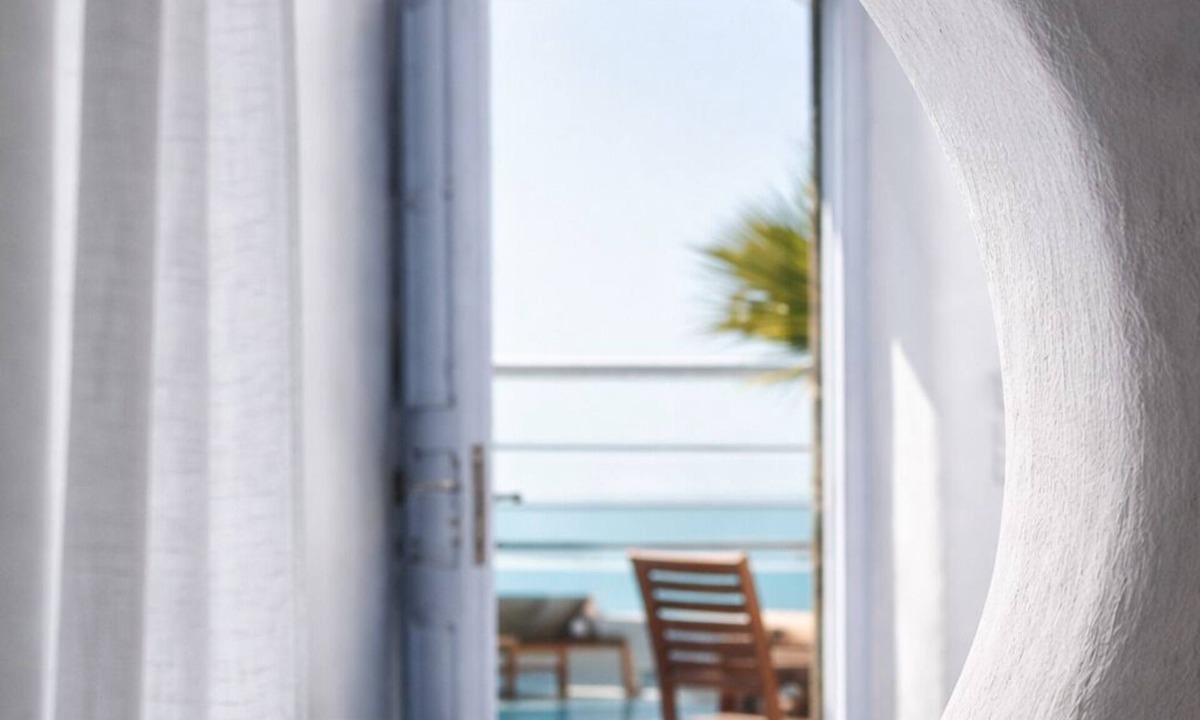 Fira Hotel | Ikastikies Suites