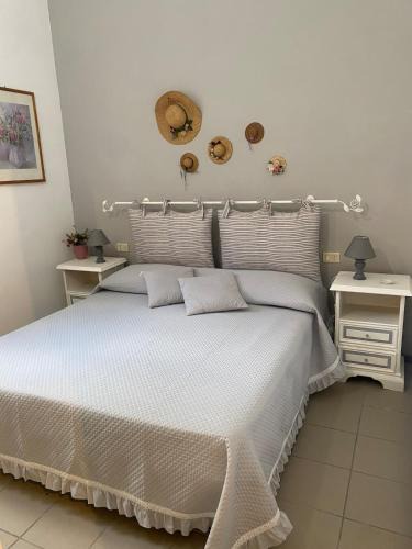 Torre A Castello Apartment | Il Borghetto Studio apartment in Crete Senesi