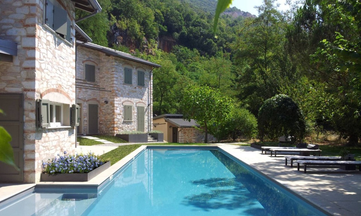 Seravezza Villa | Il Borgo Mediceo: relax near the beach !