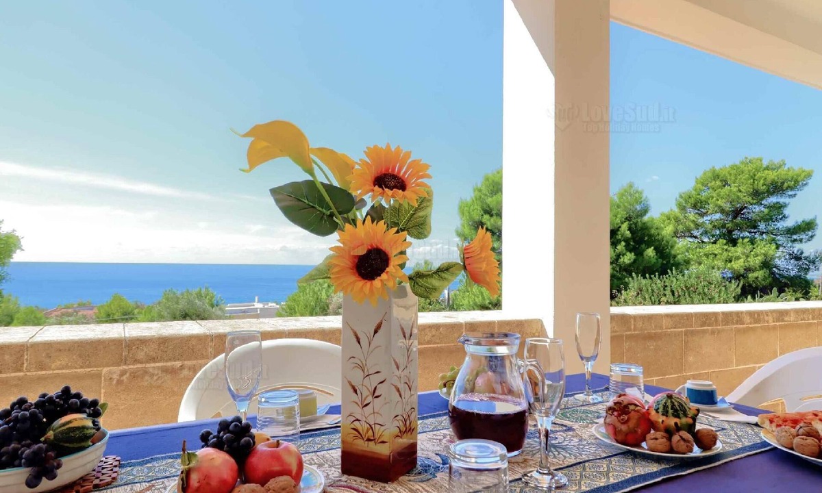 Marina San Gregorio House | Il Corbezzolo San Gregorio by LoveSud