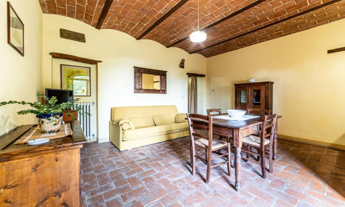 Badicorte Apartment | "Il Querciolo" Apartment "Pozzale" for 2+2 people in a farmhouse in Valdichiana, in the heart of Tuscany