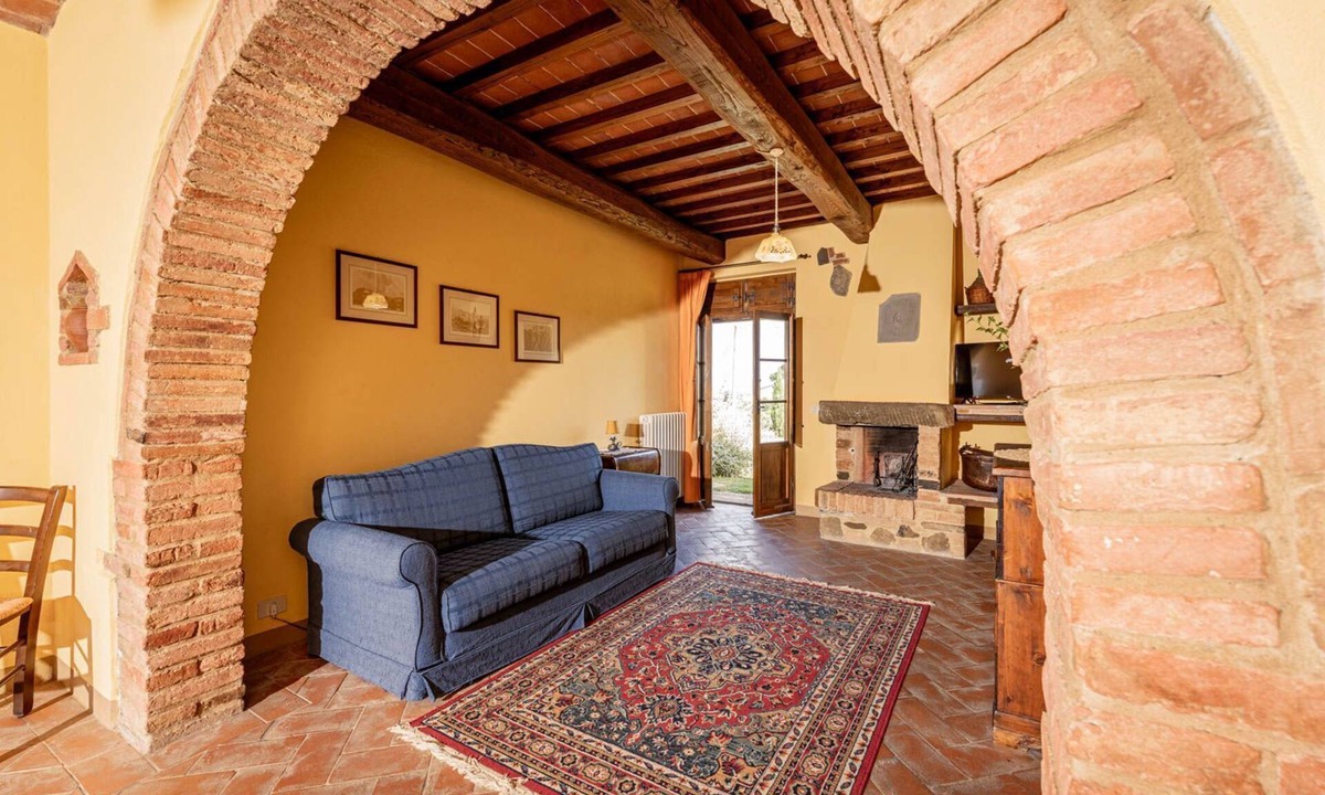 Badicorte Apartment | "Il Querciolo" Apartment "Fitto" for 4+2 people in a farmhouse in Valdichiana, in the heart of Tuscany