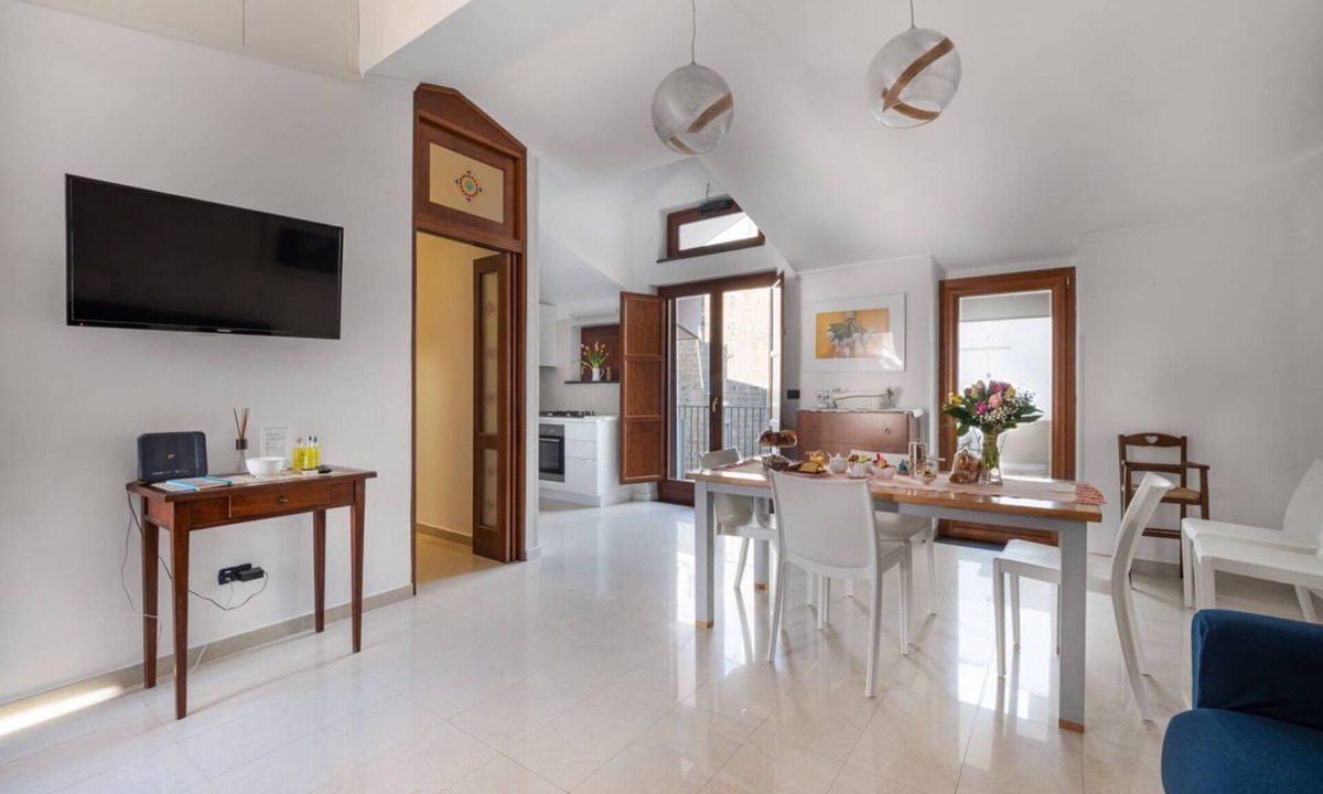 Vico Equense Apartment | 🌸 Il Tulipano – Elegance and Tradition in the Heart of Vico Equense