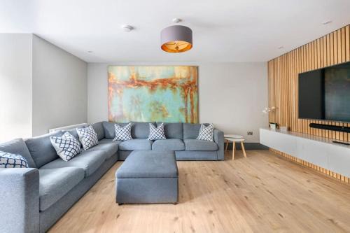 Warriston Apartment | Immaculate 3 Bed Apartment with Private Entrance in Inverleith