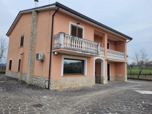 Cassino Villa | Immaculate 4-Bed House in Cassino Villa Aurora