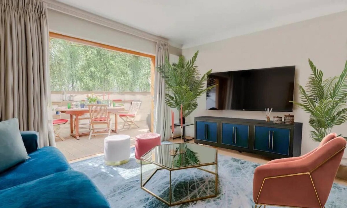 Nine Elms House | Immaculate Massive Classy Chic Family Abode+Garden off US Embassy (sleeps 8)
