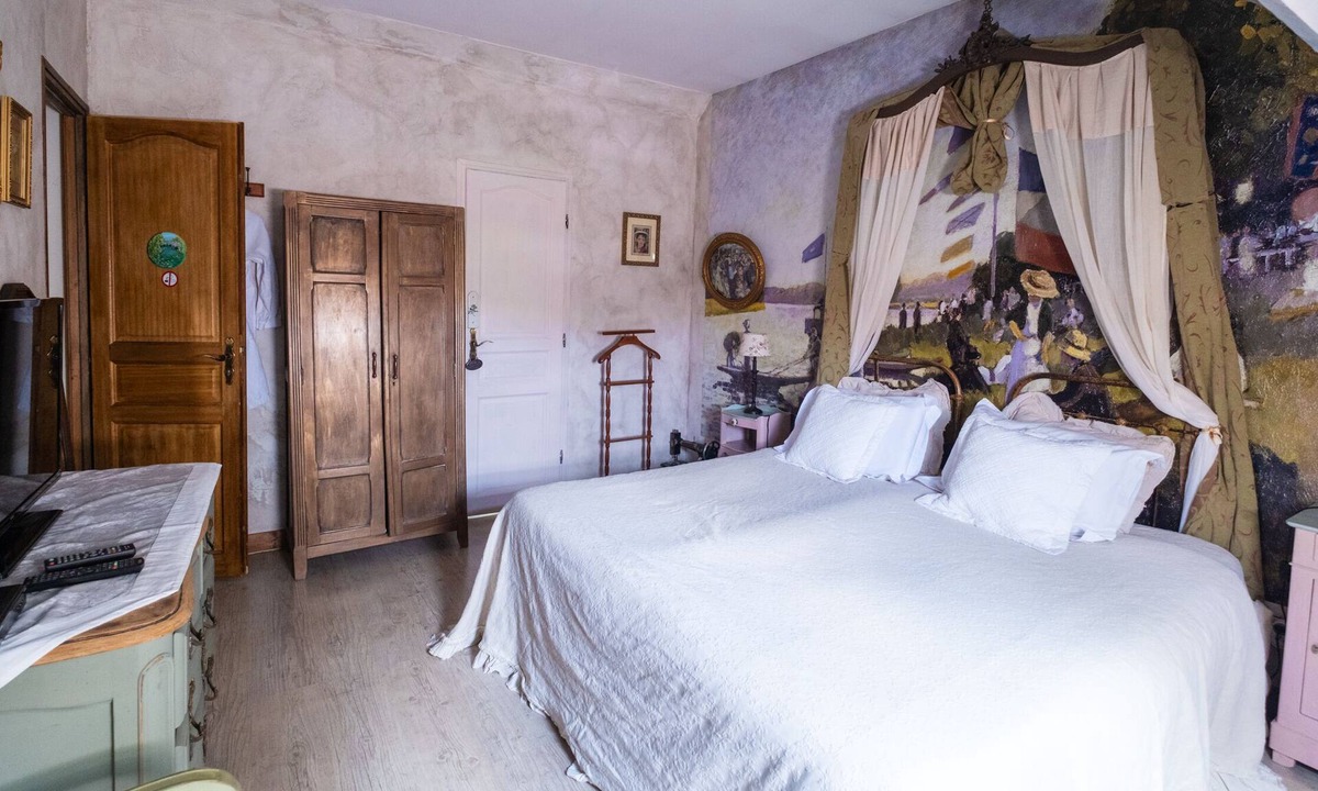 Tourny House | Impressionist Giverny Bedroom