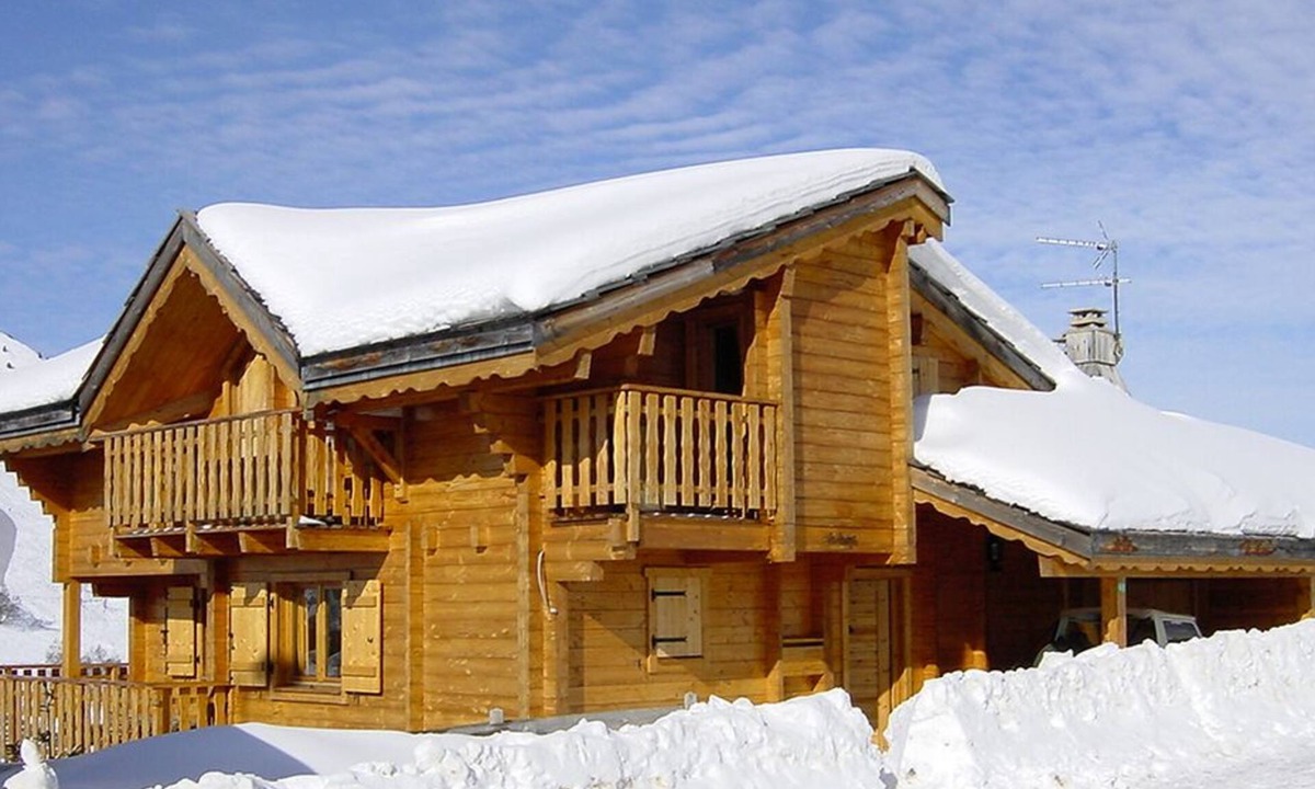 Mont-de-Lans Ski Chalet | Impressive Chalet, 20m to Piste
