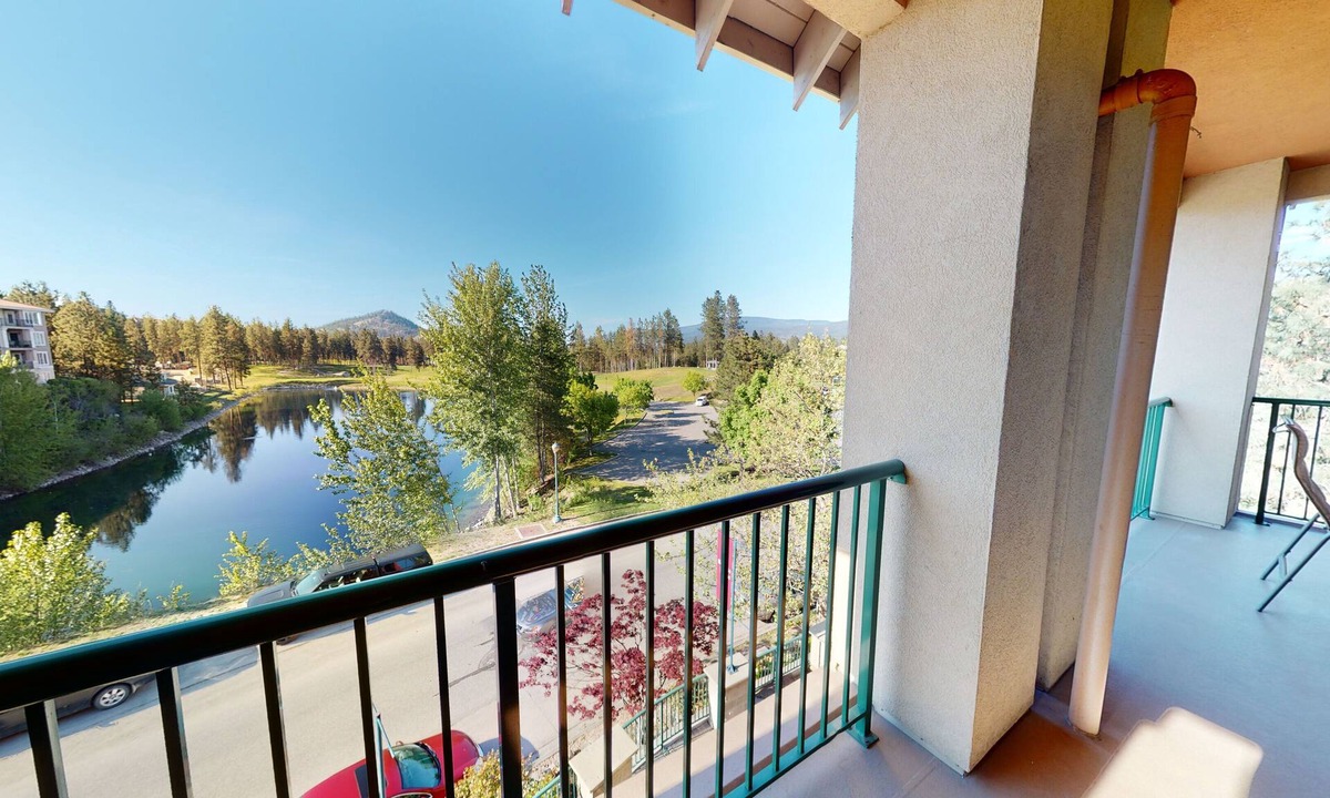 Quail Ridge Apartment | Impressive Deck - 301B