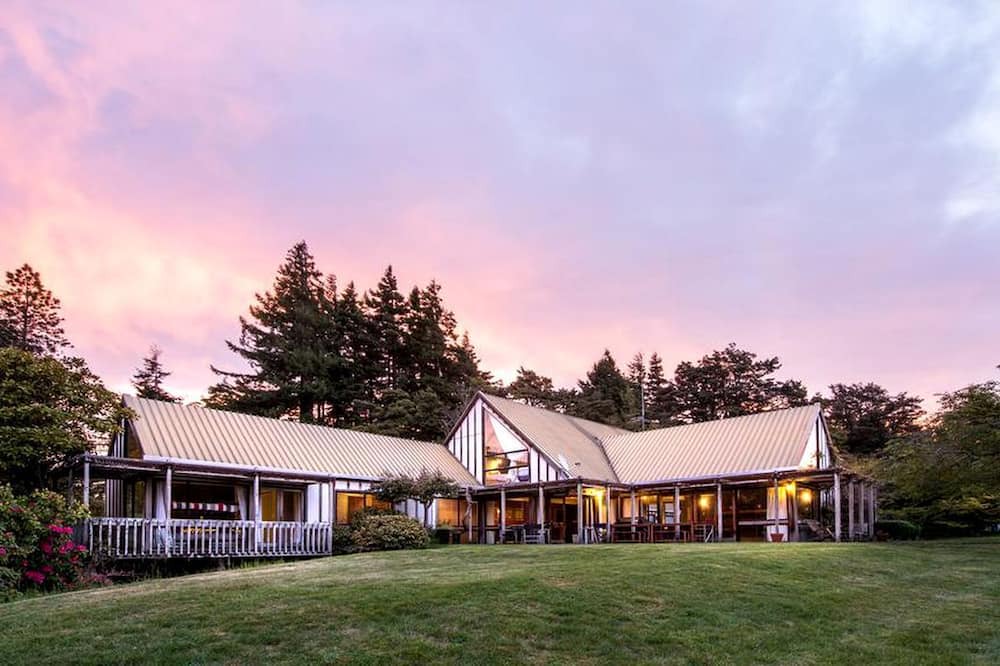 Ohakune Villa | Impressive Villa for Skiers and Golfers near Tongariro National Park, New Zealand