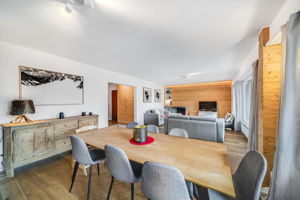Noes Apartment | In the heart of Crans, fireplace and parking