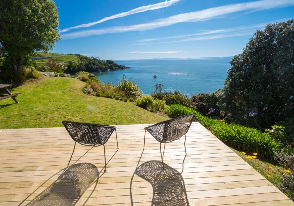 Kaiteriteri House | Incredible Bay Views - Kaiteriteri Bach