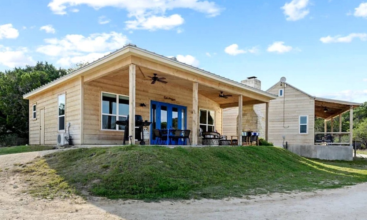 Dripping Springs Cottage | Incredible Cottage for a Family Retreat to Texas Hill Country near Dripping Springs, Texas