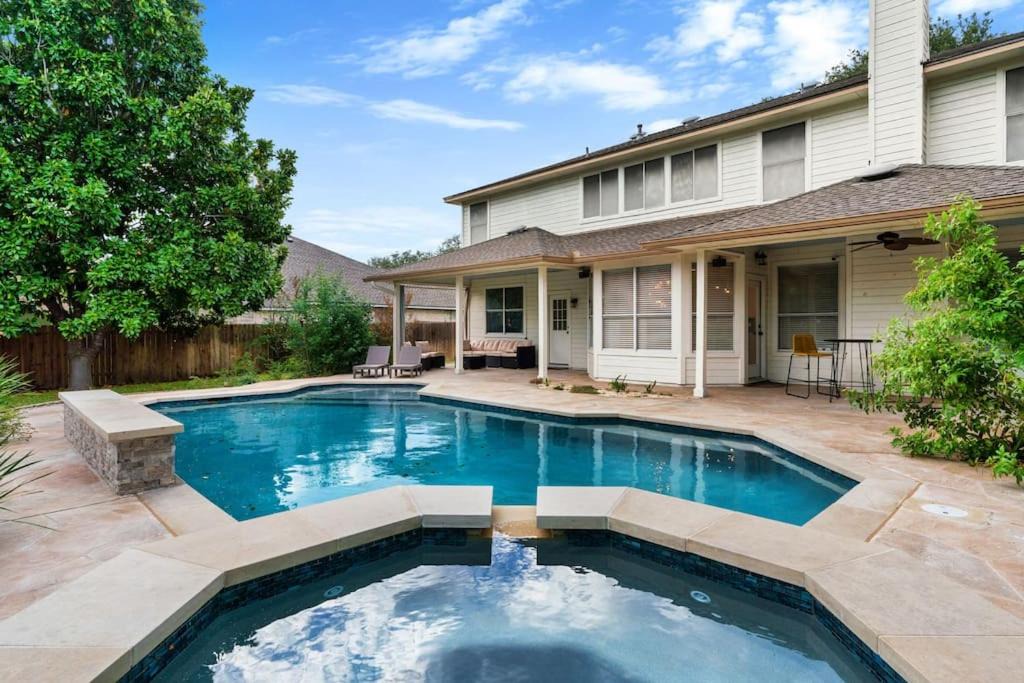 Pflugerville House | Incredible Heated Pool HotTub Gameroom-Movieroom