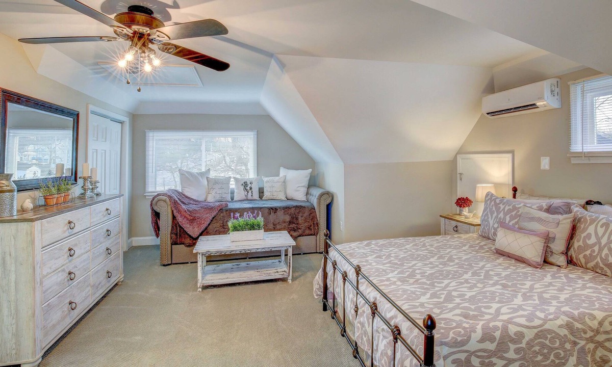 Chesapeake Beach House | Incredible home Newly renovated Sleeps up to 9