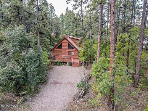 Pinetop House | Incredible Whispering Pines Escape