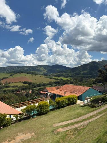 Extrema House | Incrivel chacara com pisc e churrasq em Extrema MG