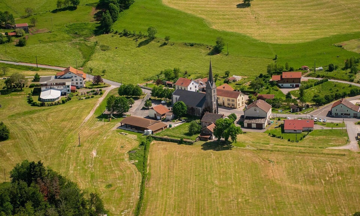 Girmont-Val-d'Ajol Ski Chalet | Independant chalet vosges 6/7 pers with heated pool access