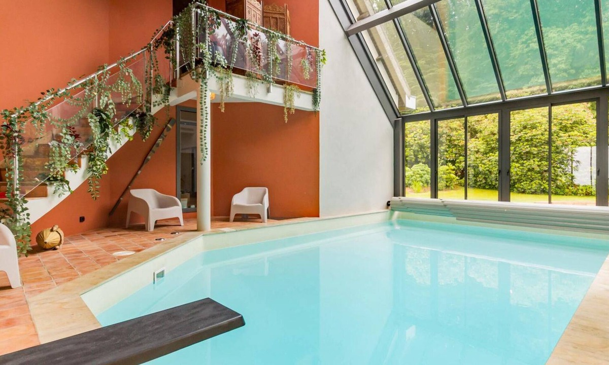 La Glacerie Cottage | Independent house with indoor pool and garden, 2 bedrooms in Cherbourg