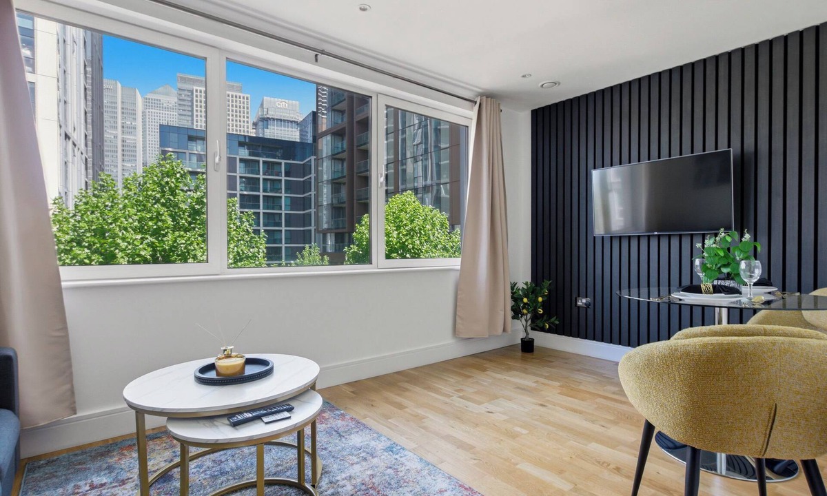 Isle of Dogs Apartment | Indescon Studio by Interhome