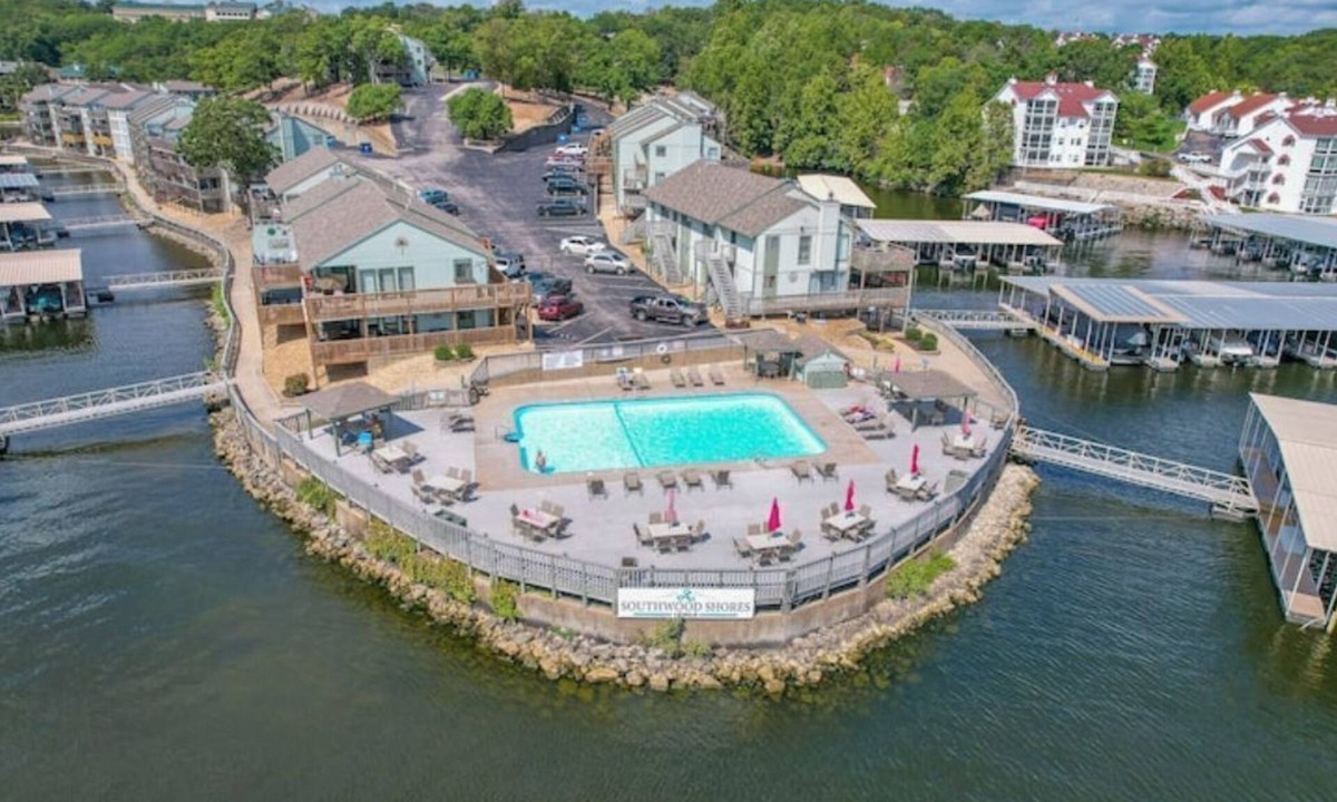Village of Four Seasons Condo | Indoor/outdoor pool, hot tub and boat slip! NO STAIRS