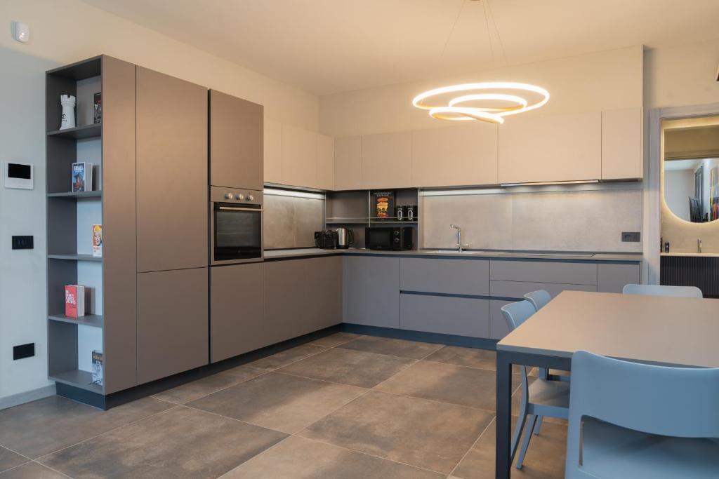 Cellatica Apartment | Industrial Residence