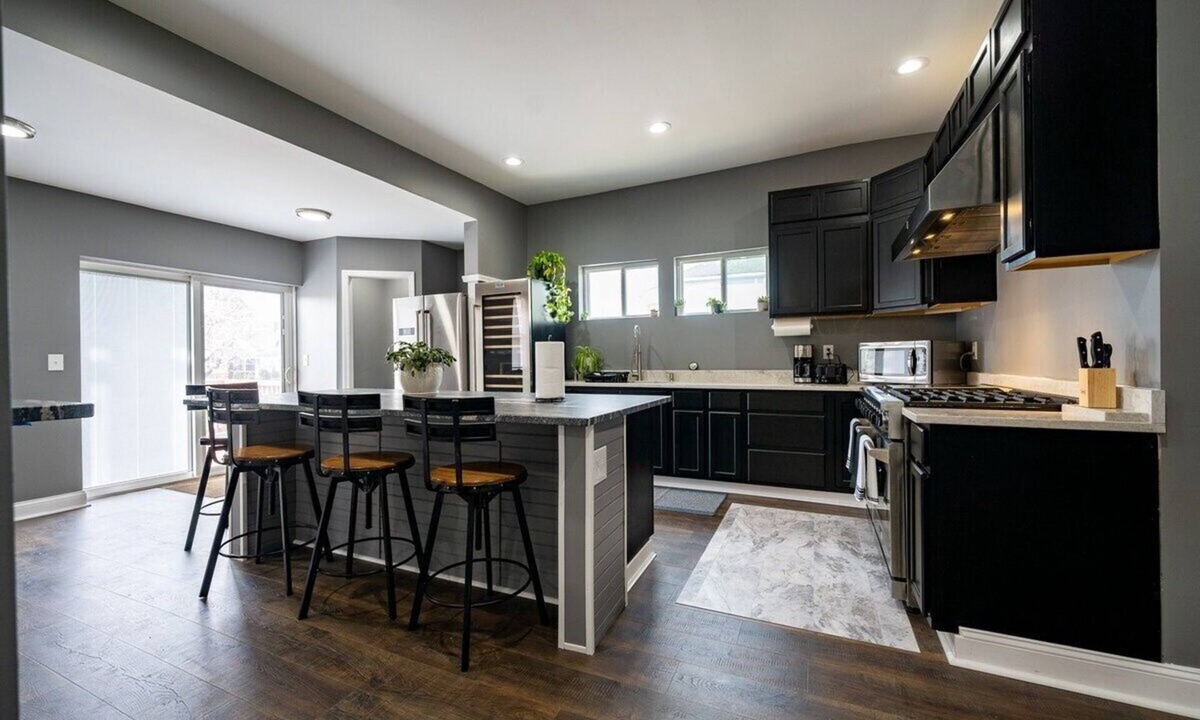 Near Eastside House | Indy's Best Kept Secret, Large Home for Group Fun