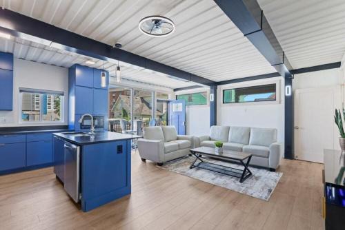 Babe Denny House | Indy Stadium Villas 711 L