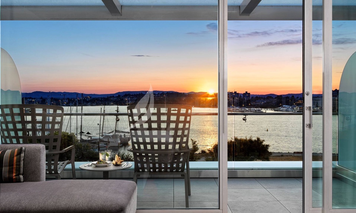 Inner Harbour Hotel | Inn at Laurel Point