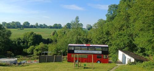 Saint-Philbert-sur-Risle Bed & Breakfast | insolite bus anglais le Buckinghambus