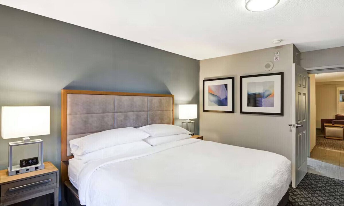Central Business District Hotel | Inter&Co Stadium King Suite w/Gym, Pool, Breakfast