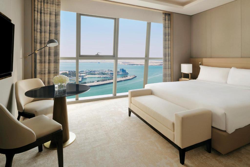 Abu Dhabi Resort | InterContinental Residences Abu Dhabi by IHG
