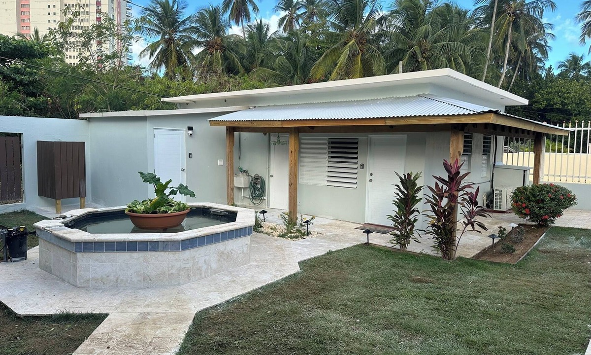 Vilomar Cottage | Intimate Oceanfront Studio with Courtyard & Beach Access