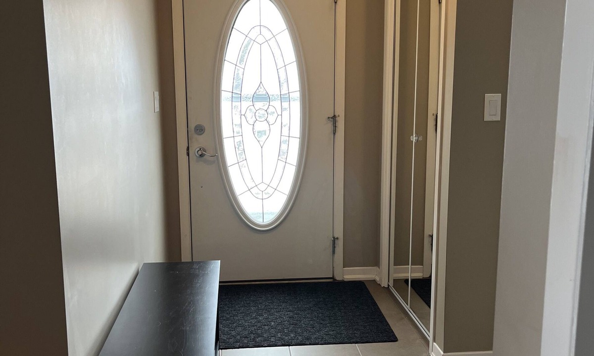 St-Albert House | Inviting 1 Bedroom Fully Furnished smoke-free Guest House