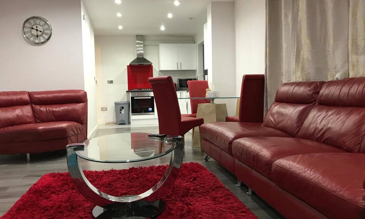 Lacey Green House | Inviting 2-bed Fully Furnished House-high Wycombe